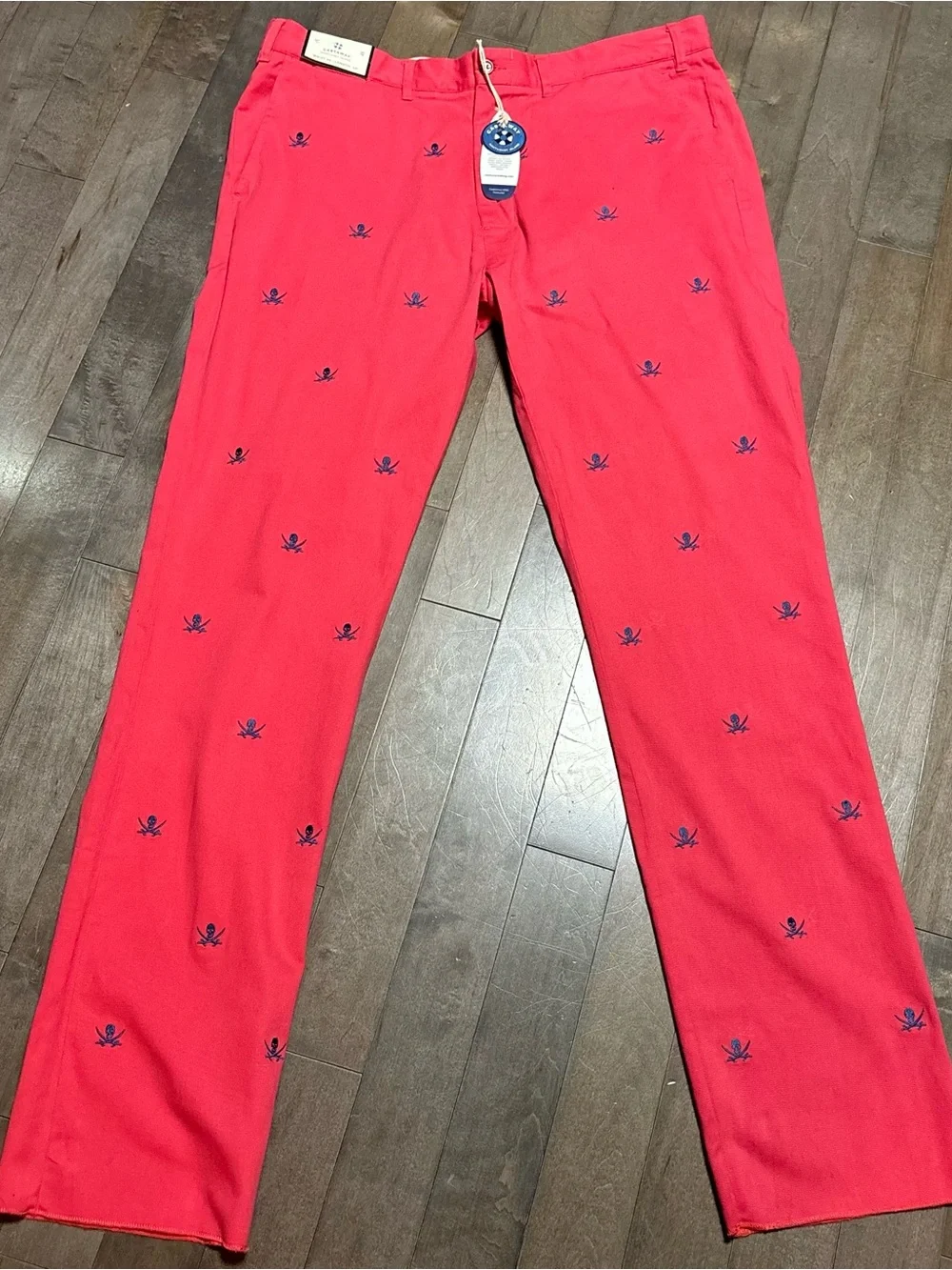 Castaway Harbor Pants Mens 40 UF Pink Calico Jack Skull Embroidered NWT